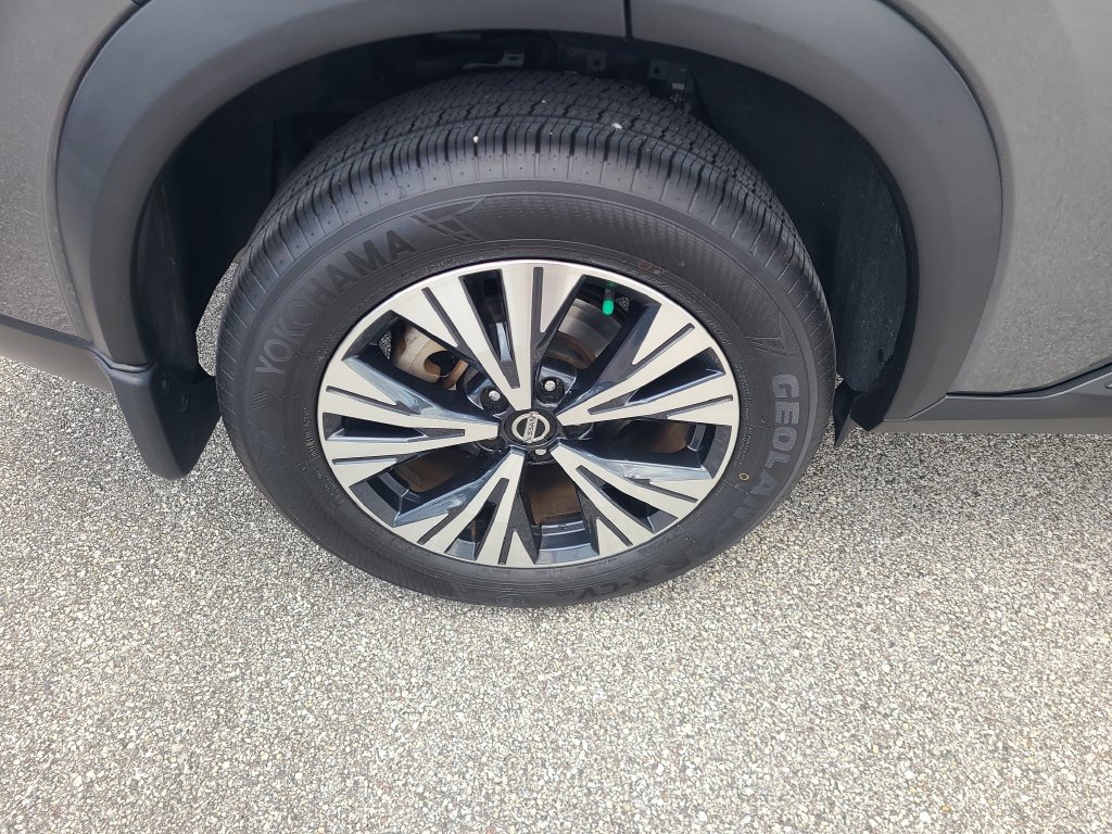 Certified 2021 Nissan Rogue SV FWD image 10