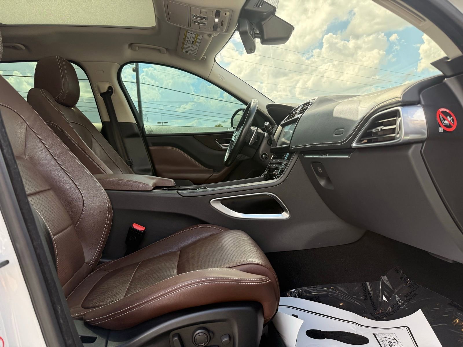 Used 2017 Jaguar F-PACE S image 36