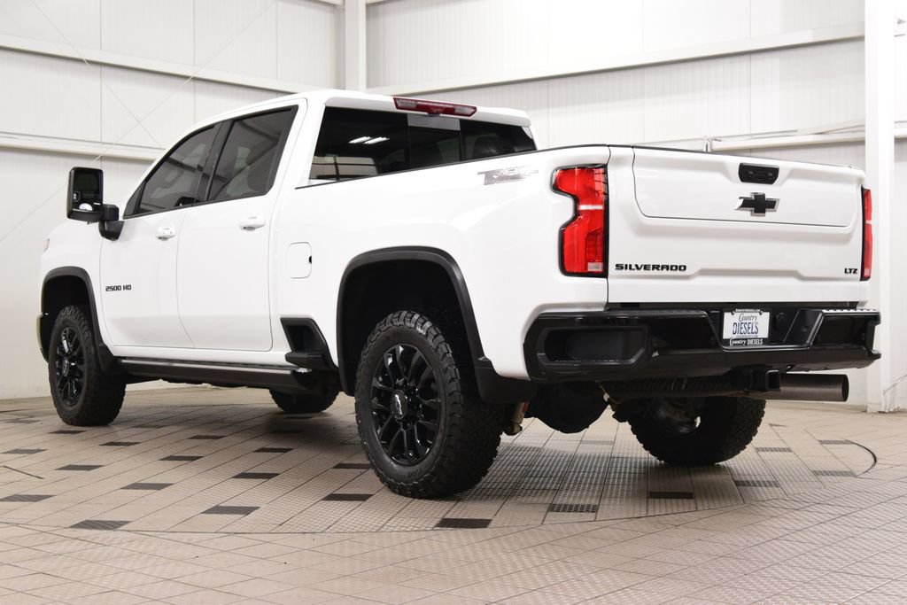 Used 2025 Chevrolet Silverado 2500 LTZ w/ LTZ Plus Package AWD/4WD image 5
