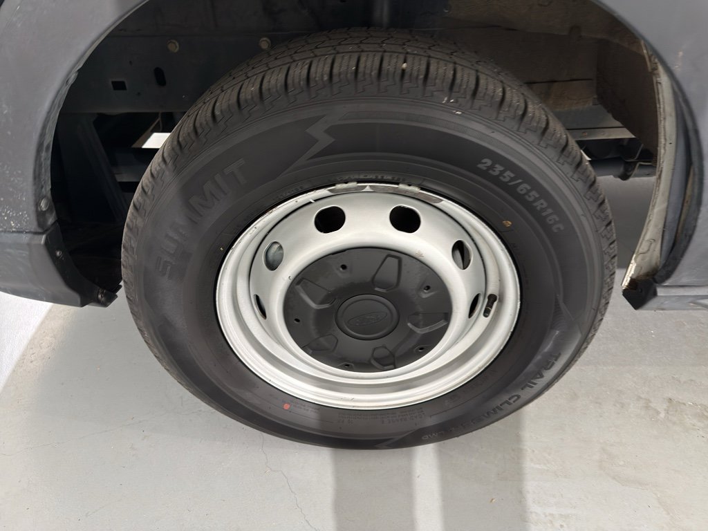 Used 2024 Ford Transit 250 148 Medium Roof w/ Load Area Protection Package image 4