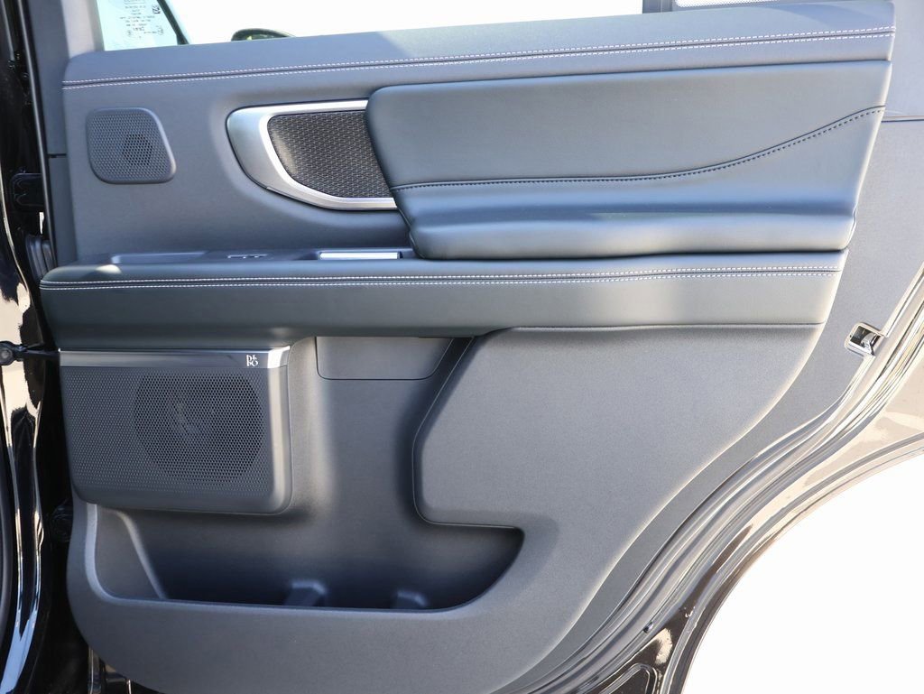 New 2025 Ford Expedition Platinum w/ Stealth Performance Package image 11