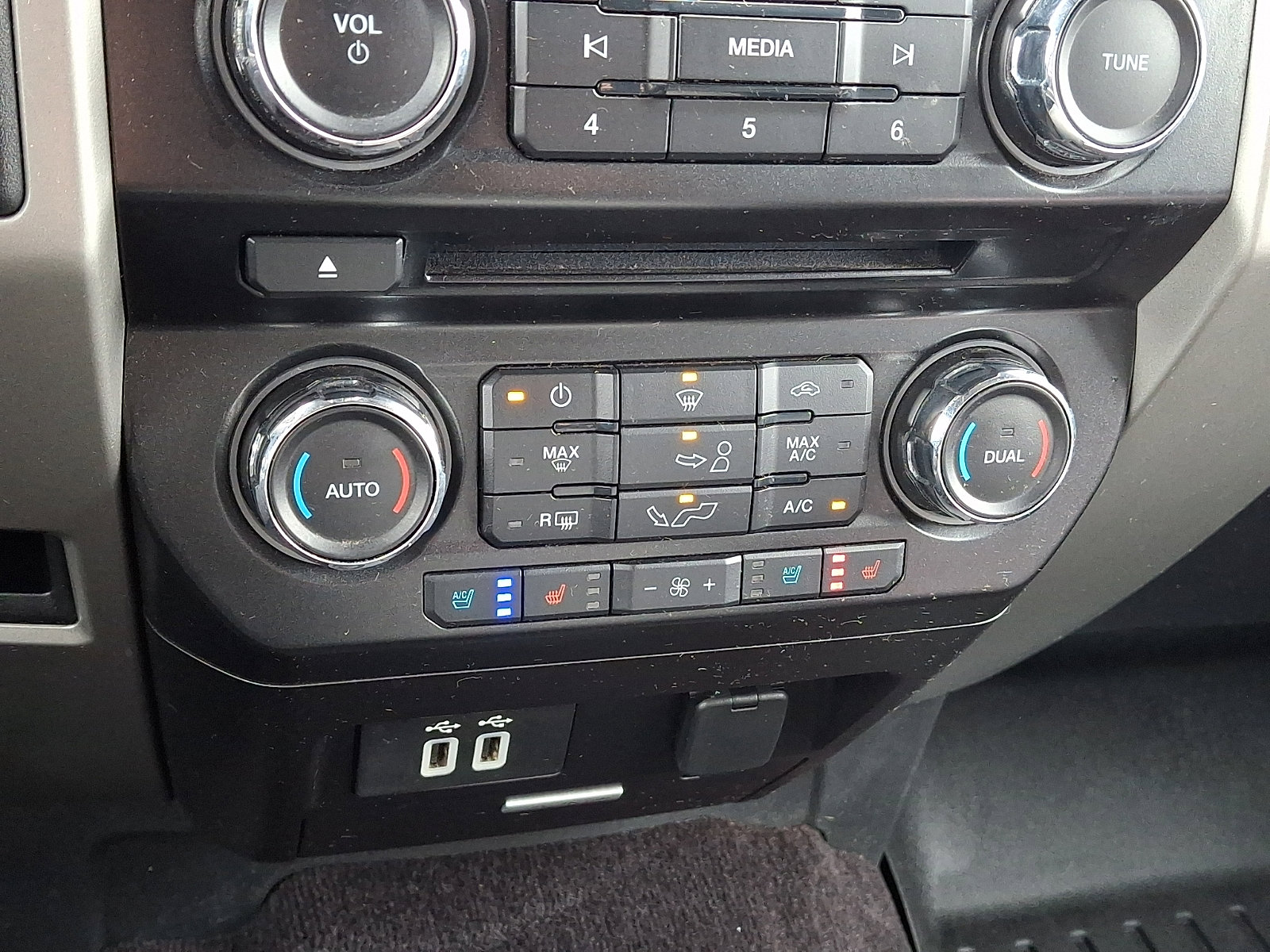 Used 2017 Ford F150 Lariat RWD image 21