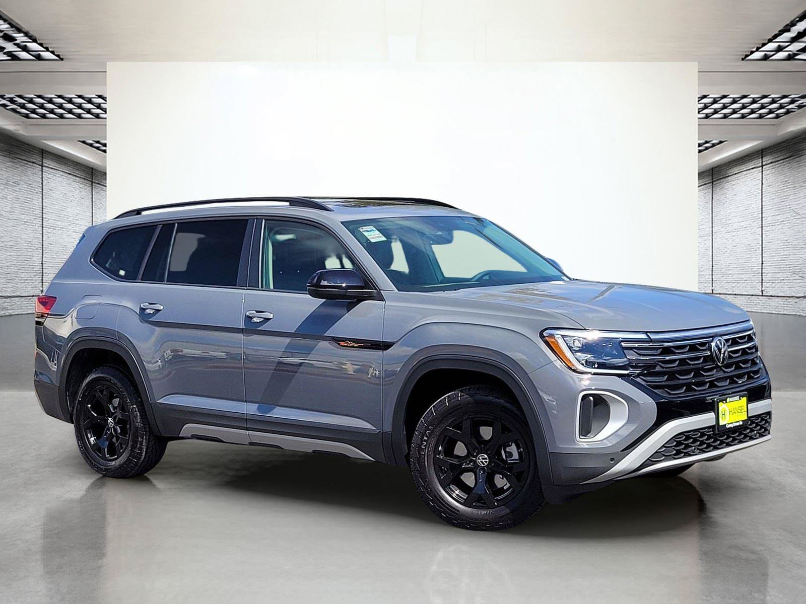 New 2026 Volkswagen Atlas Peak Edition AWD/4WD image 2