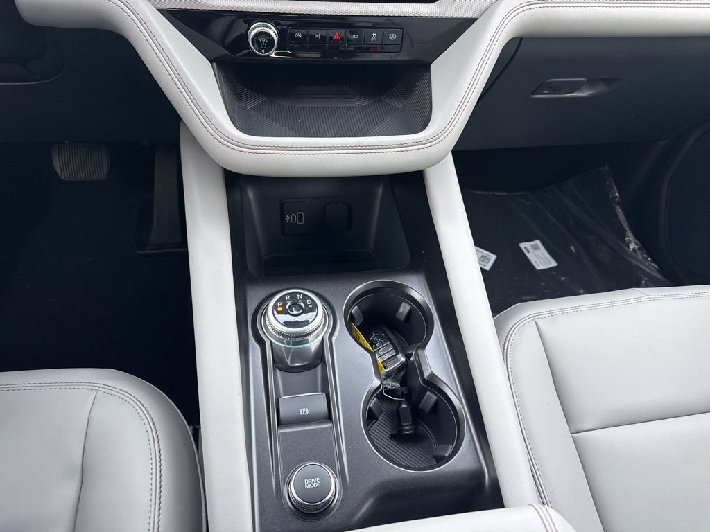New 2026 Ford Explorer Active w/ Active Comfort Package image 18