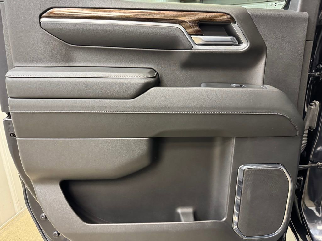 Used 2024 GMC Sierra 1500 SLE w/ Preferred Package image 16