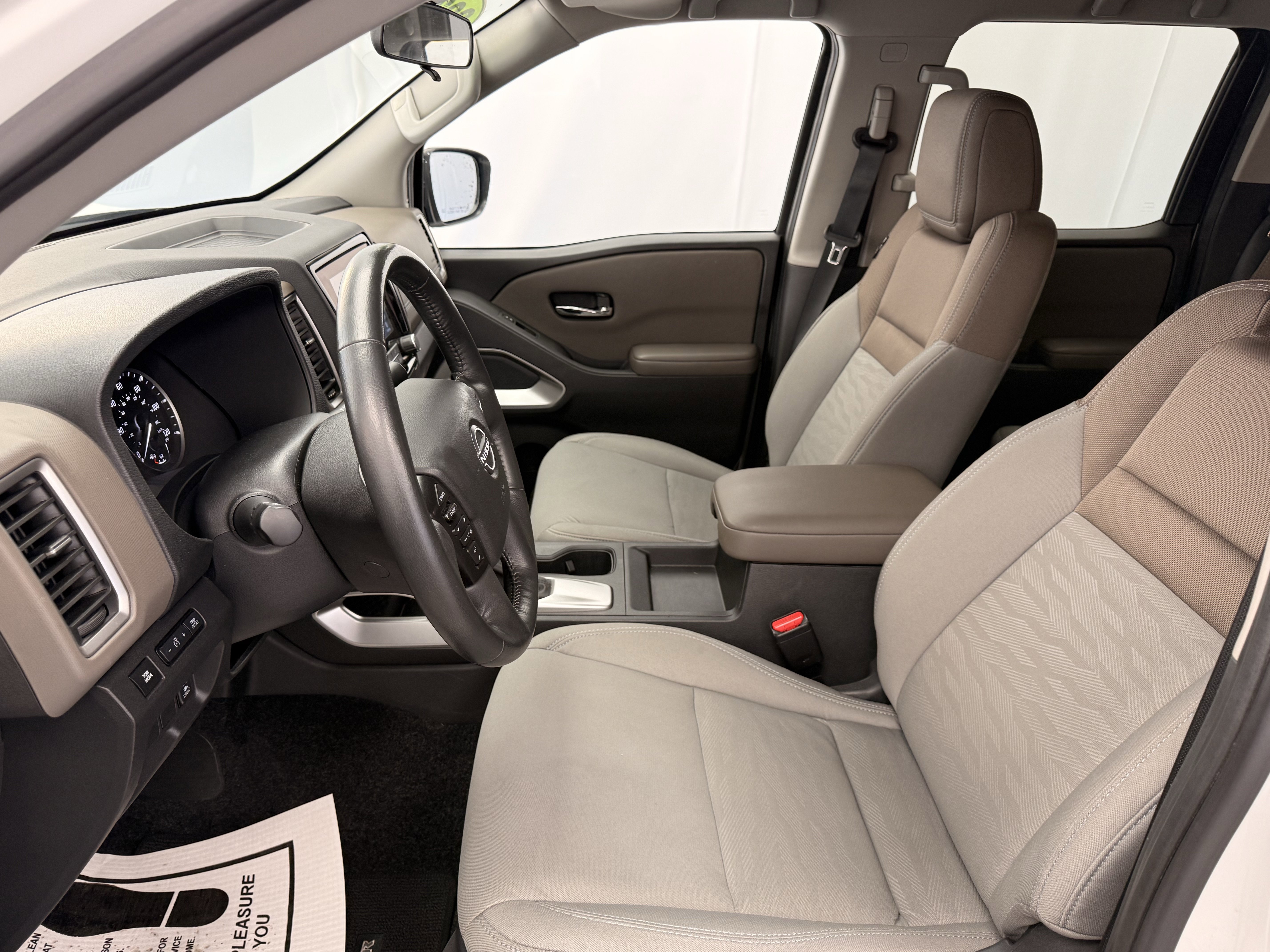 Used 2024 Nissan Frontier SV w/ SV Convenience Package image 7