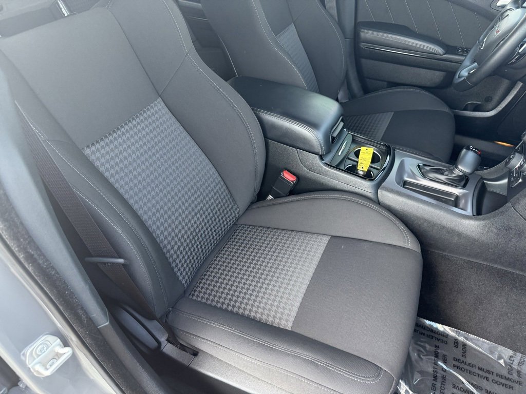 Used 2023 Dodge Charger R/T w/ Blacktop Package image 40