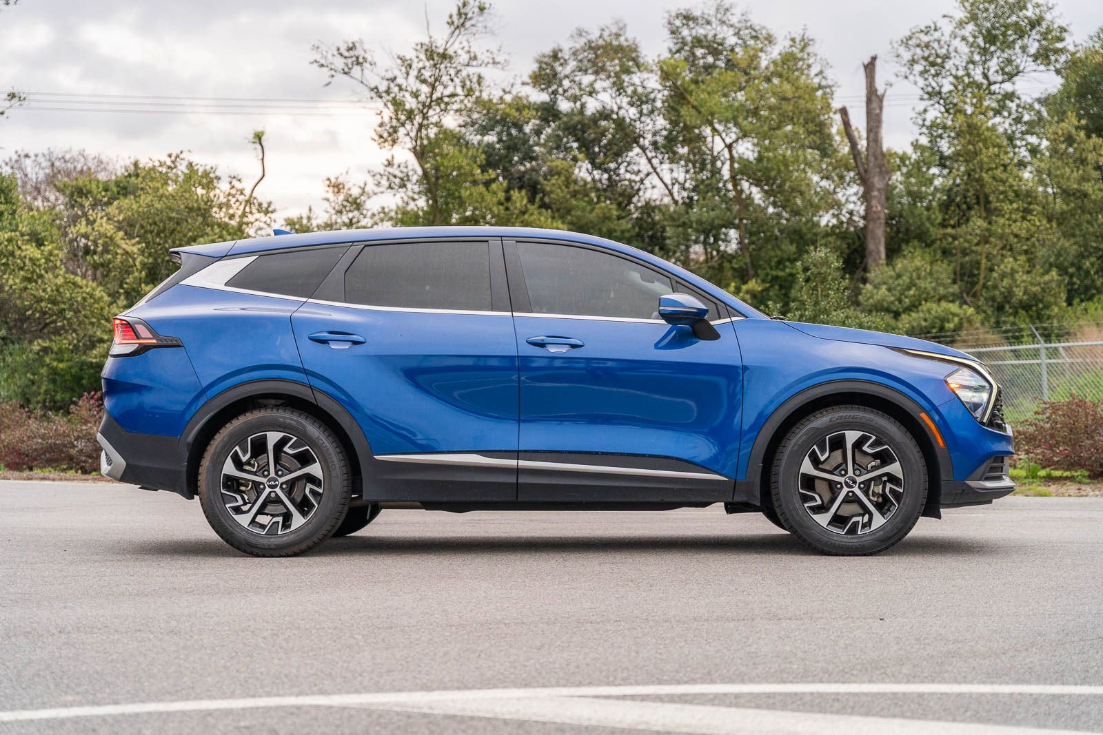 Used 2023 Kia Sportage EX image 8