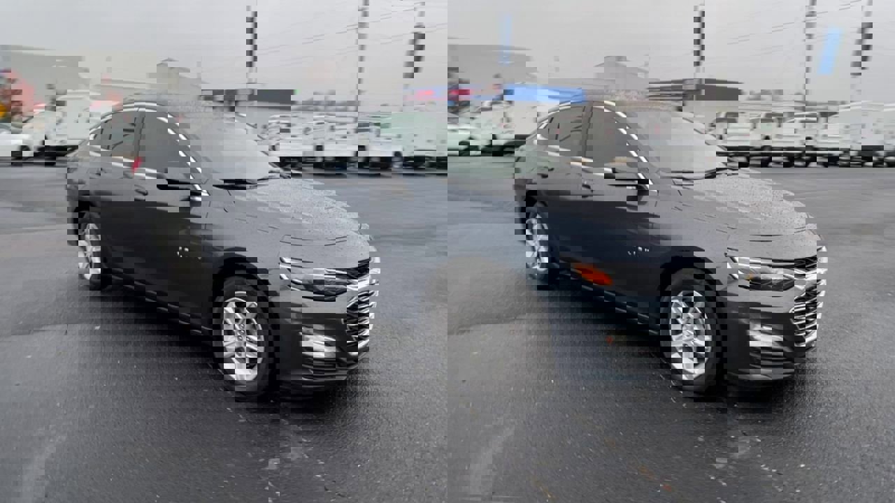 Used 2020 Chevrolet Malibu LS w/ Driver Confidence Package II image 2