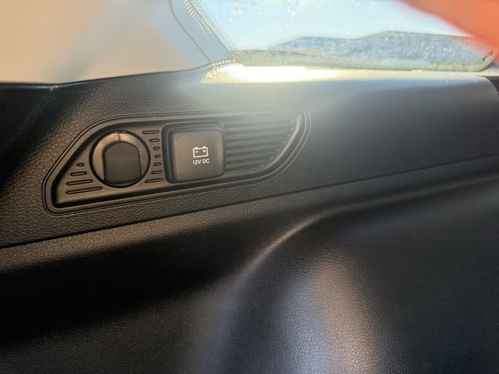 Used 2023 Jeep Grand Cherokee Limited image 24