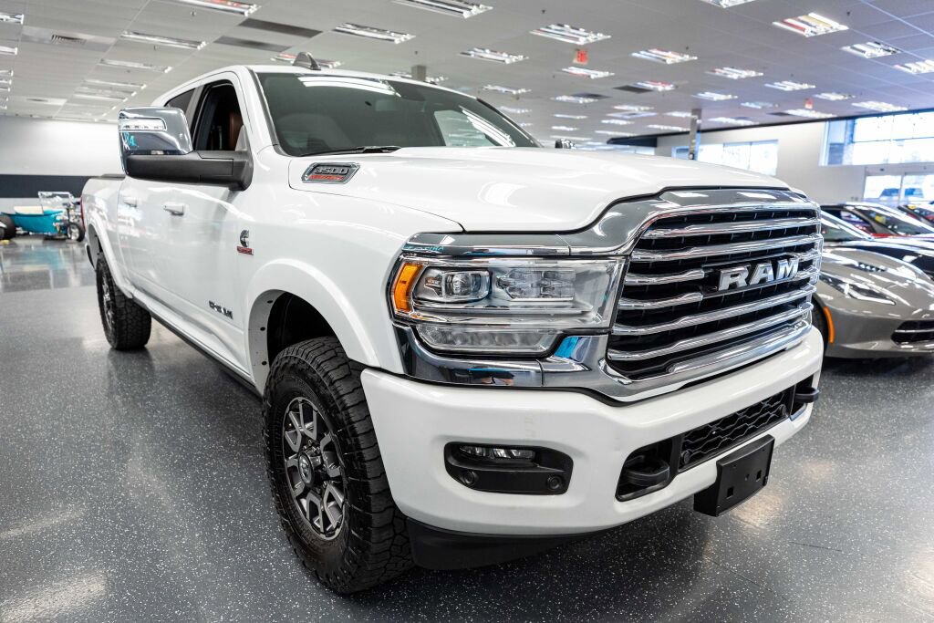 Used 2023 RAM 3500 Limited image 3
