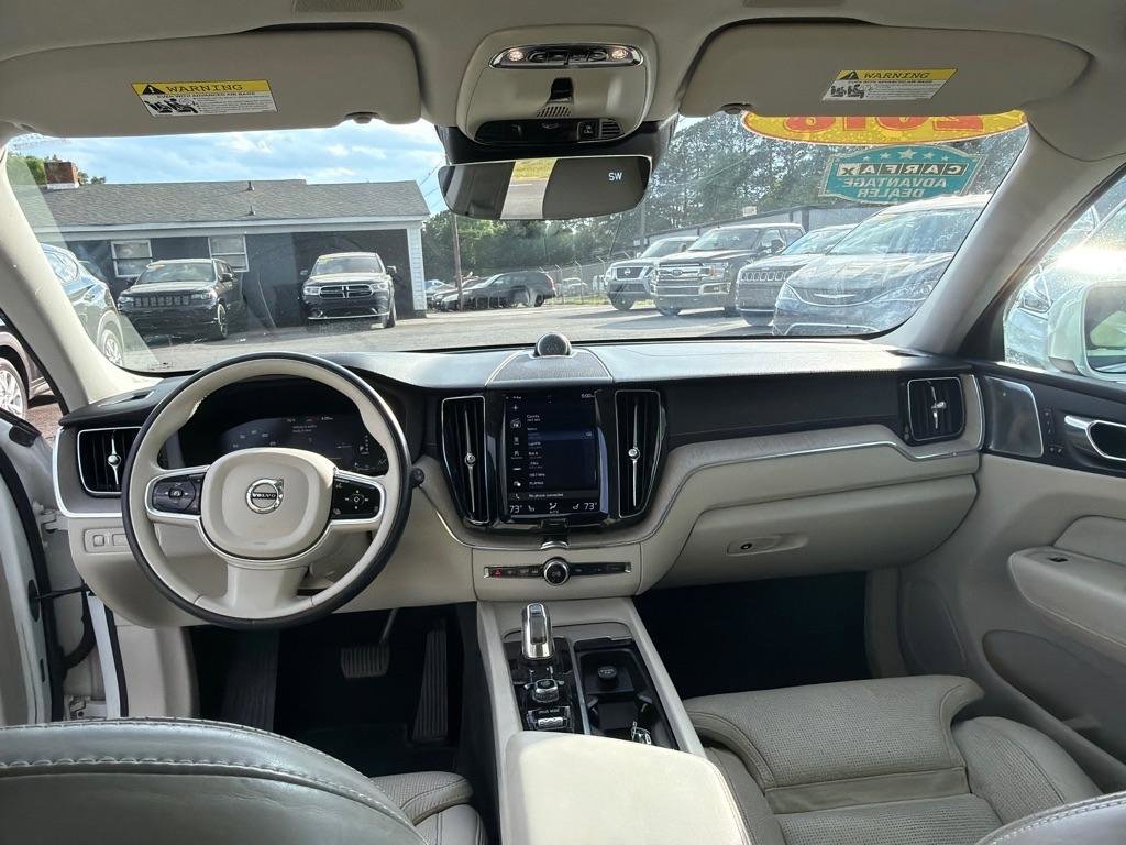 Used 2018 Volvo XC60 T8 Inscription w/ Luxury Seat Package AWD/4WD image 18