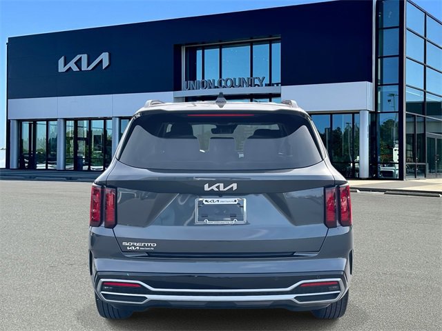 Certified 2023 Kia Sorento S image 10