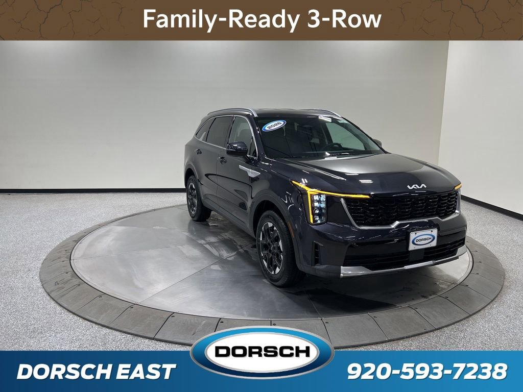 New 2026 Kia Sorento S image 3