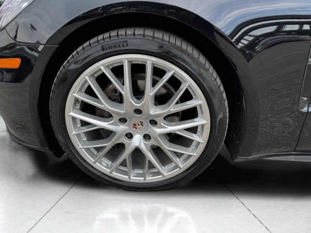 Used 2017 Porsche Panamera image 64