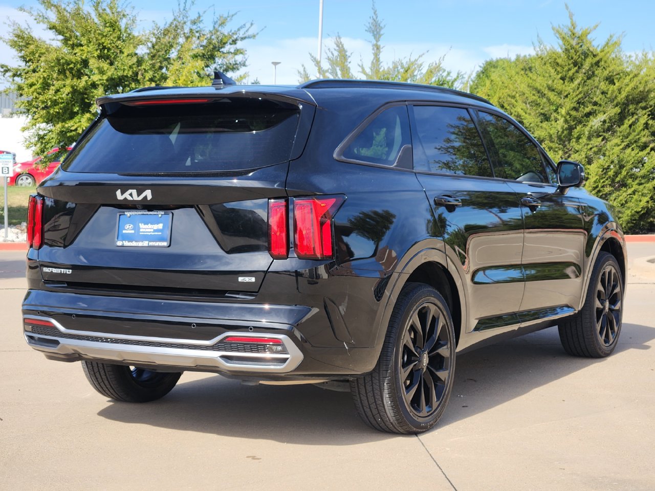 Used 2023 Kia Sorento SX AWD/4WD image 4