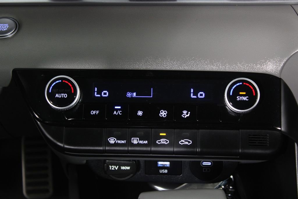 Certified 2025 Hyundai Elantra Sport image 20