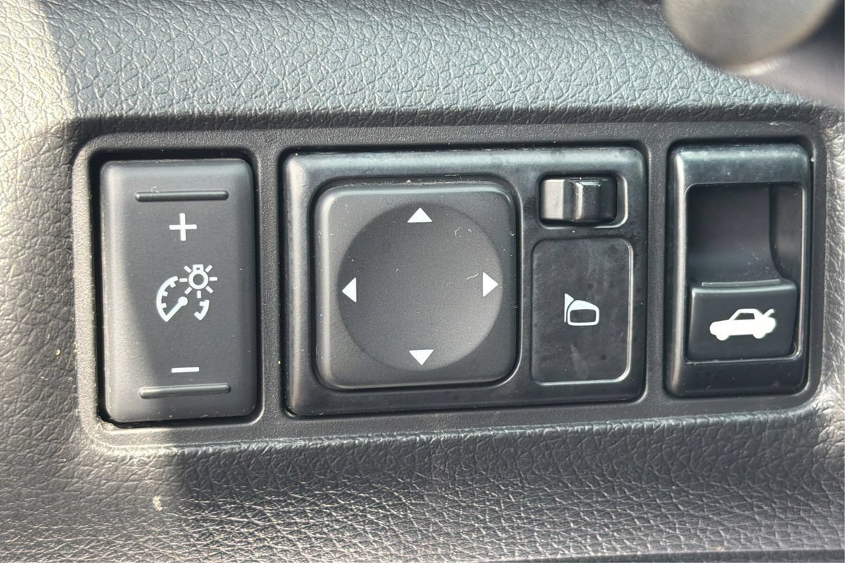 Used 2019 Nissan Sentra SV FWD image 36