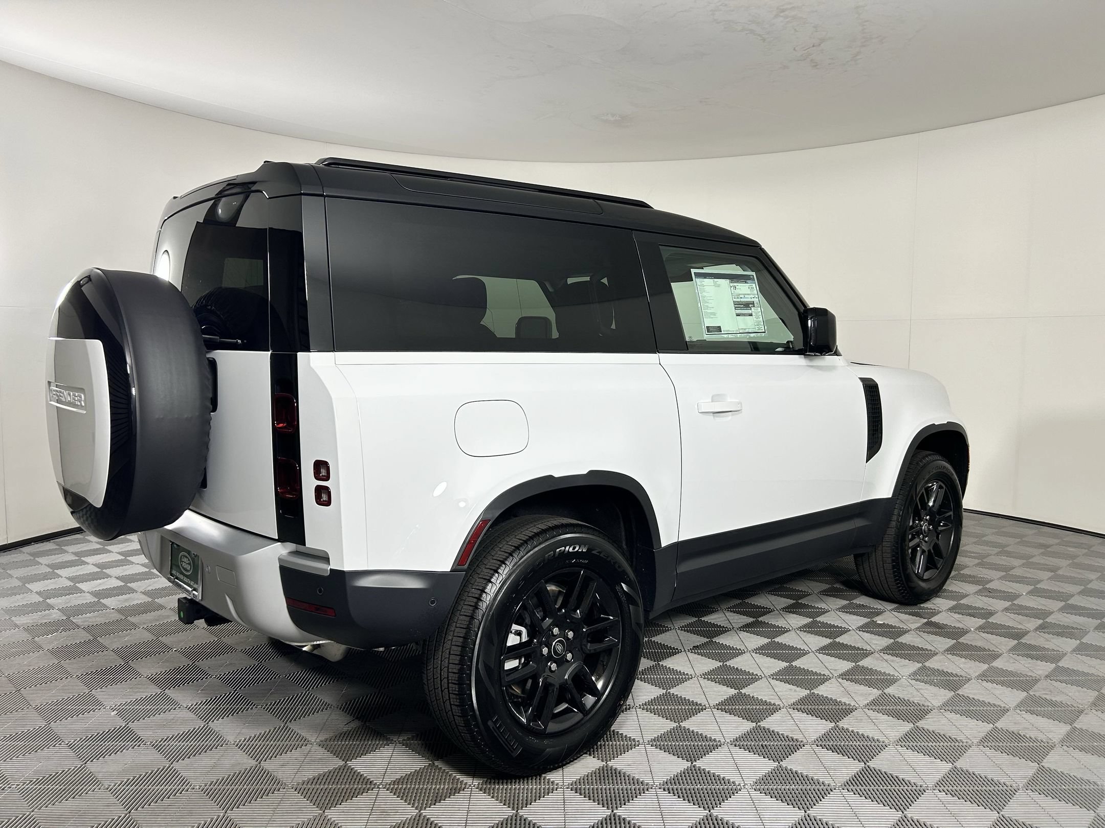 Used 2025 Land Rover Defender 90 S AWD/4WD image 7