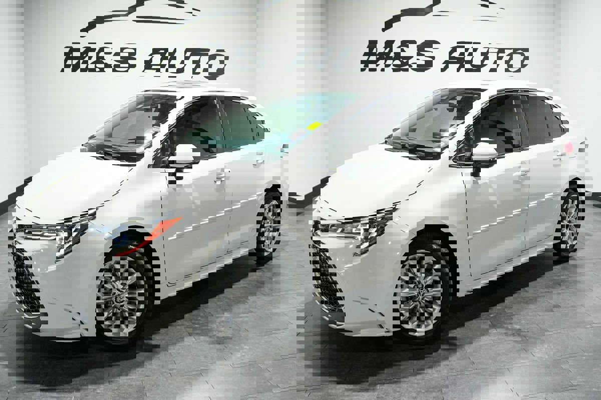 Used 2020 Toyota Corolla XLE FWD image 2