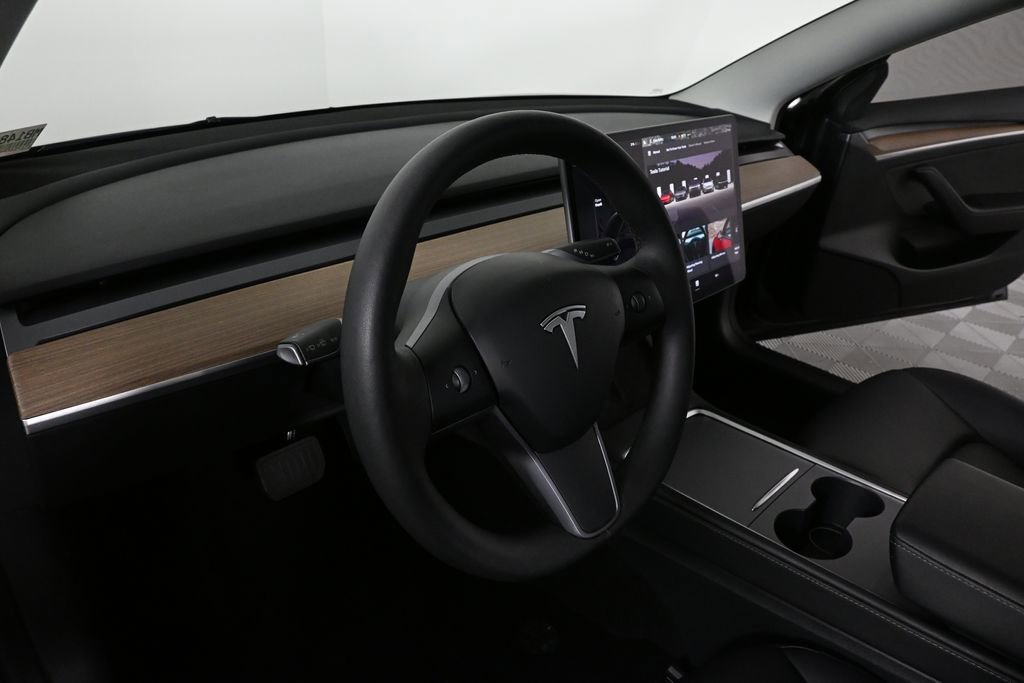 Used 2023 Tesla Model 3 Standard Range RWD image 6