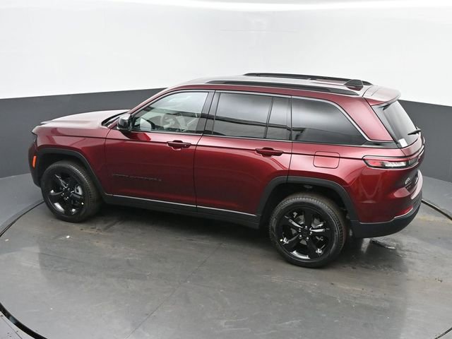 New 2026 Jeep Grand Cherokee Limited w/ Limited Altitude Package AWD/4WD image 40