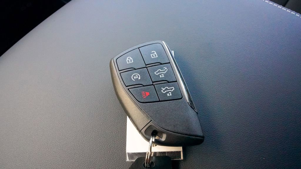 Used 2026 GMC Sierra EV Elevation image 27