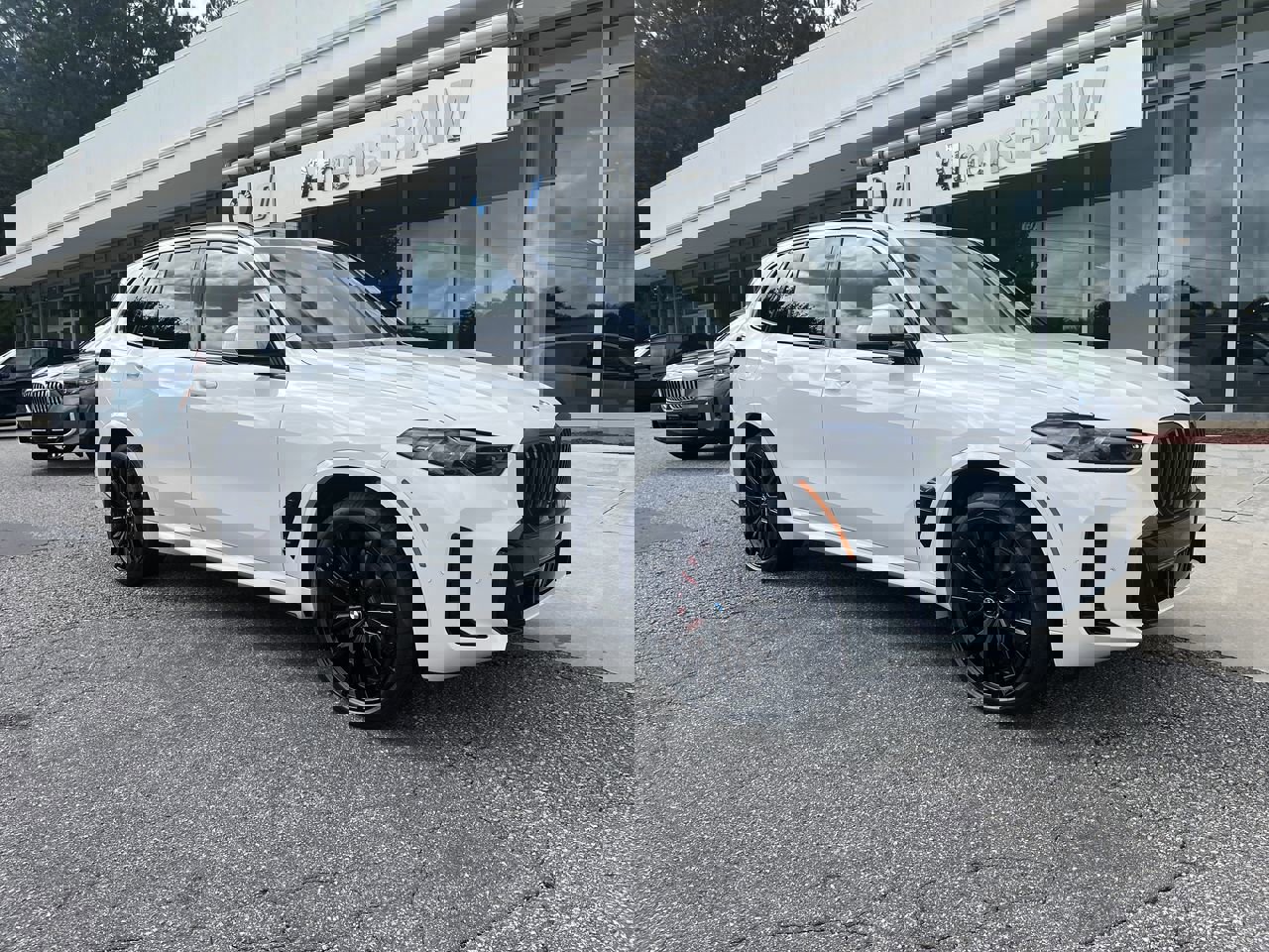 New 2026 BMW X5 sDrive40i w/ M Sport Package image 2