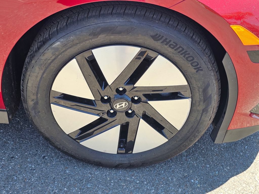 Certified 2023 Hyundai Ioniq 6 SEL RWD image 10