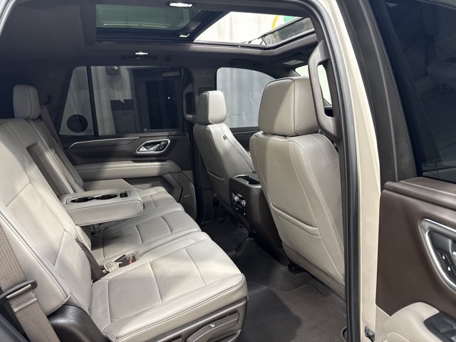 Used 2021 GMC Yukon SLT w/ SLT Premium Package AWD/4WD image 34