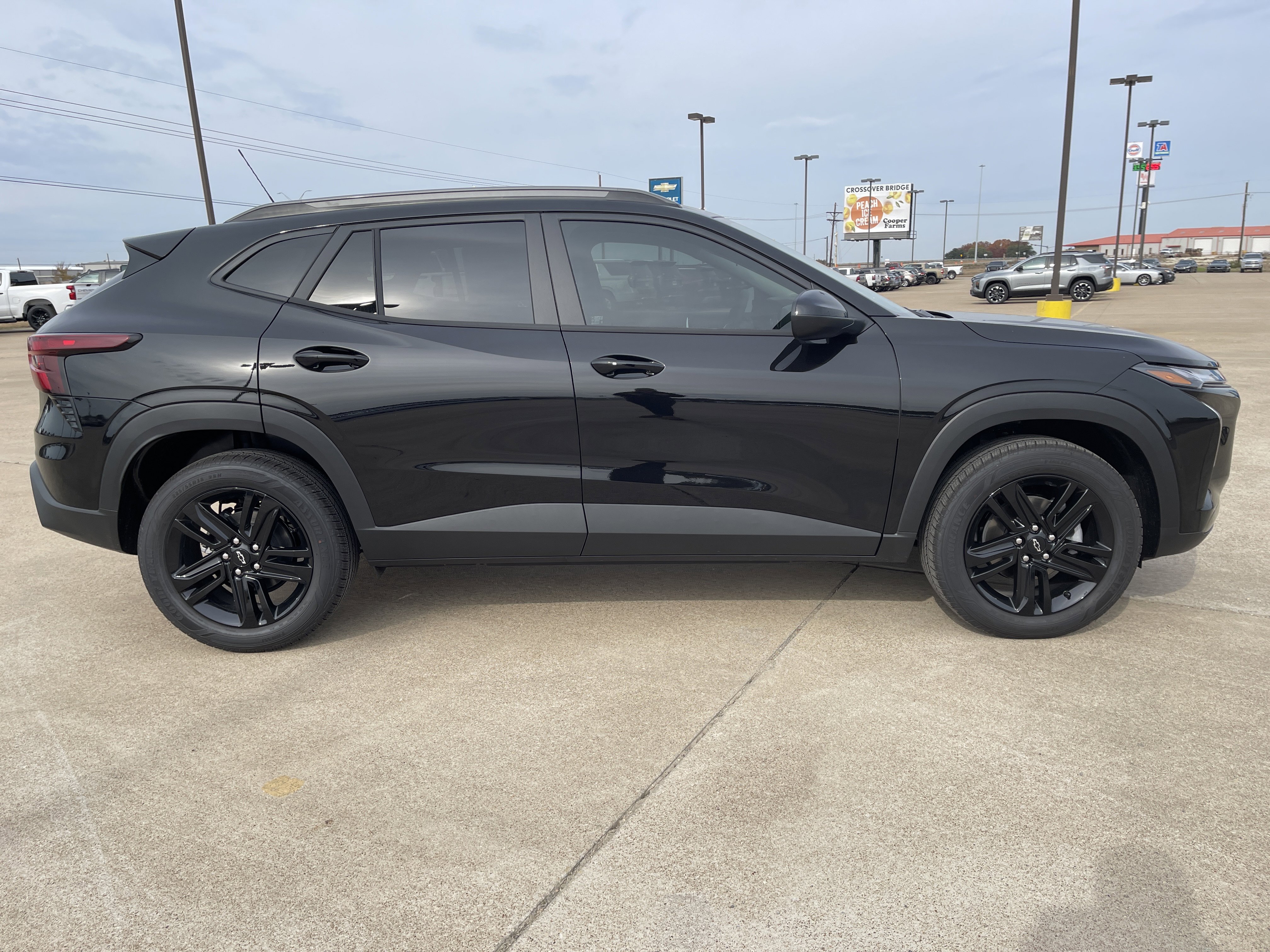 New 2026 Chevrolet Trax ACTIV w/ Driver Confidence Package image 3