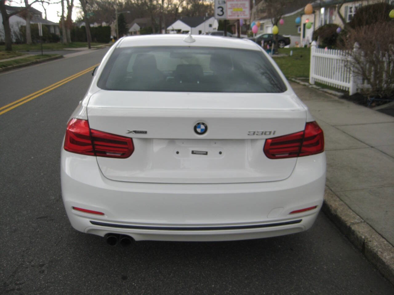 Used 2017 BMW 330i xDrive Sedan AWD/4WD image 5