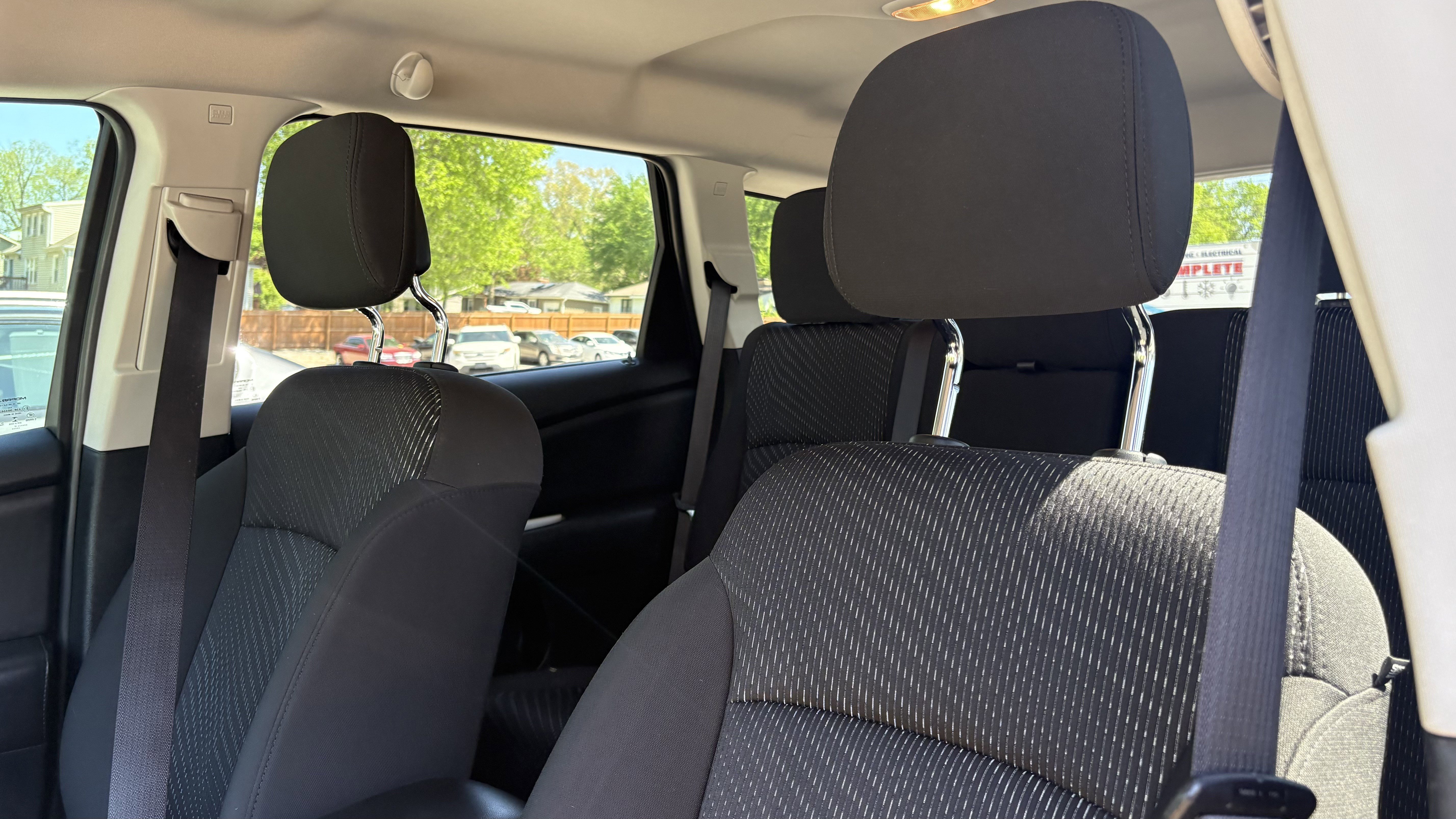 Used 2017 Dodge Journey SE image 18