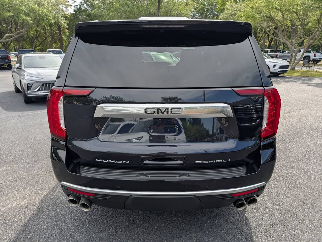 Used 2023 GMC Yukon Denali w/ Advanced Technology Package AWD/4WD image 5