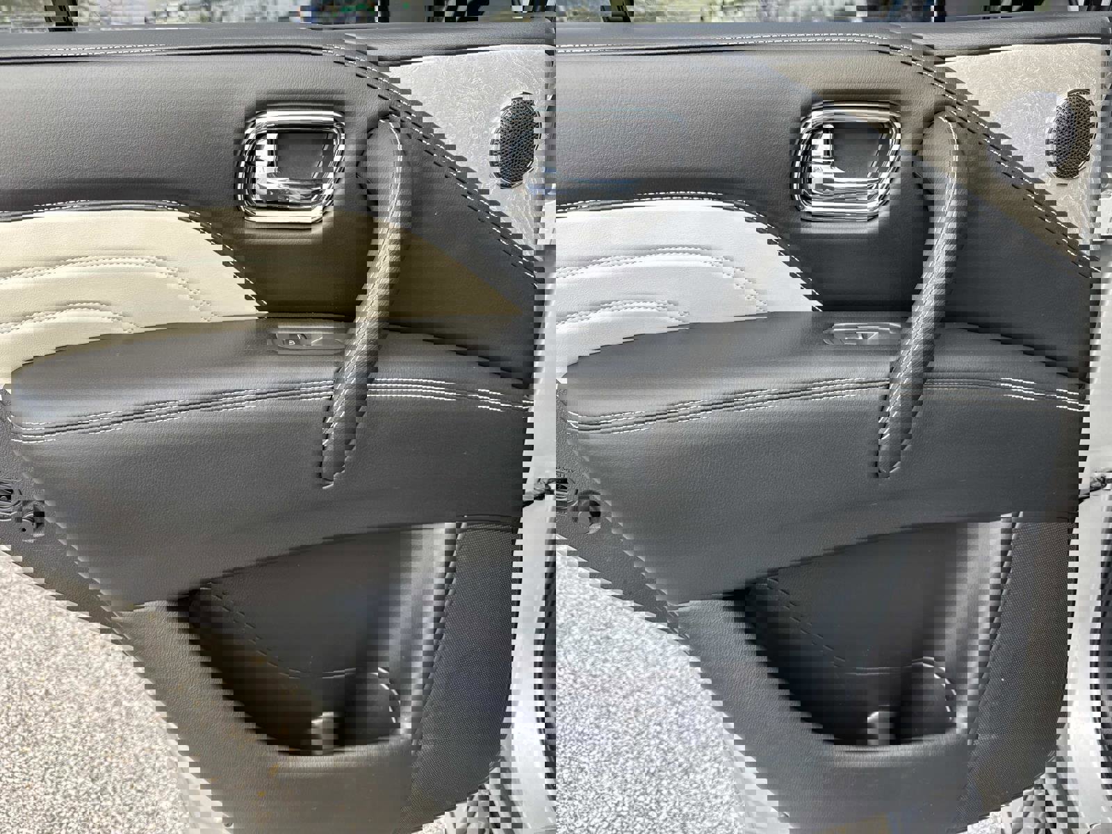 Used 2019 INFINITI QX80 Limited image 12