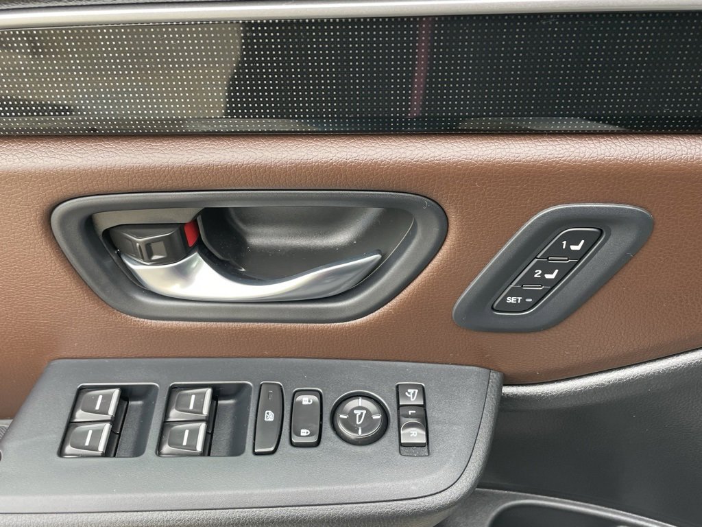 Used 2025 Honda Pilot Elite image 31