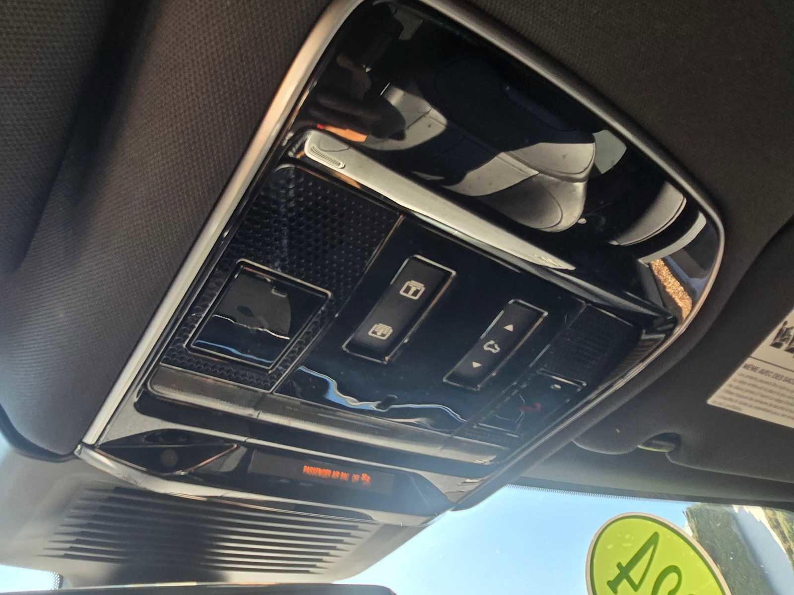 Used 2024 Land Rover Range Rover Sport SE image 34