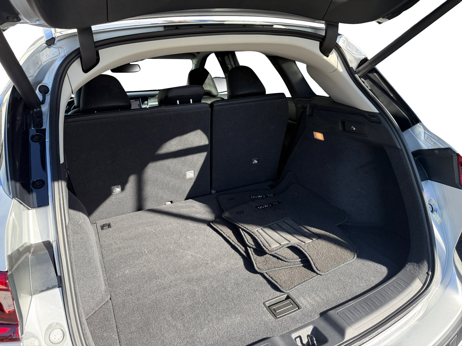 Used 2020 INFINITI QX50 Luxe w/ Navigation Package image 12