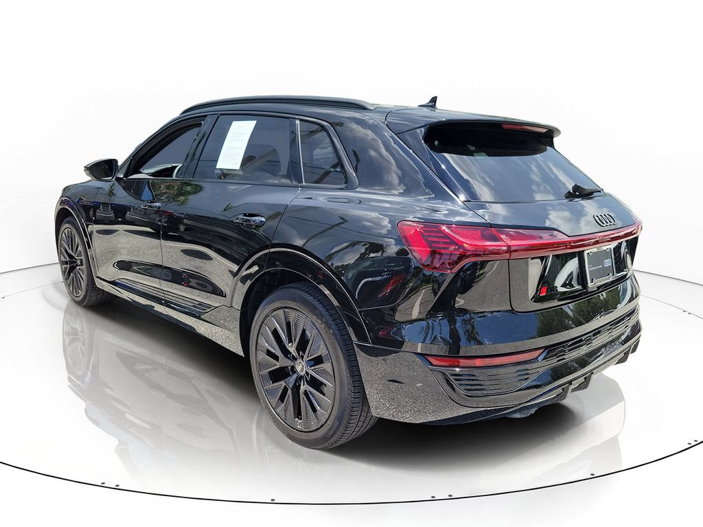 Used 2024 Audi Q8 e-tron Prestige w/ Prestige Package AWD/4WD image 3
