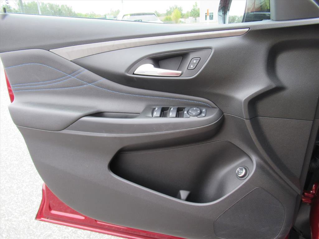 Used 2025 Buick Envista Sport Touring w/ Convenience I Package image 17