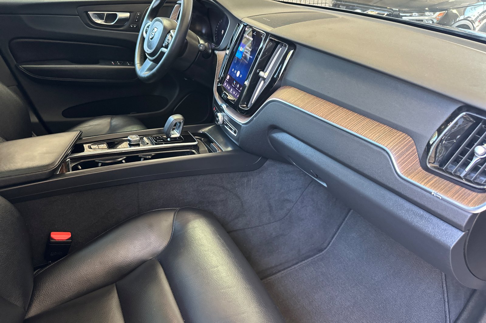 Certified 2023 Volvo XC60 B5 Plus w/ Protection Package Premier FWD image 18