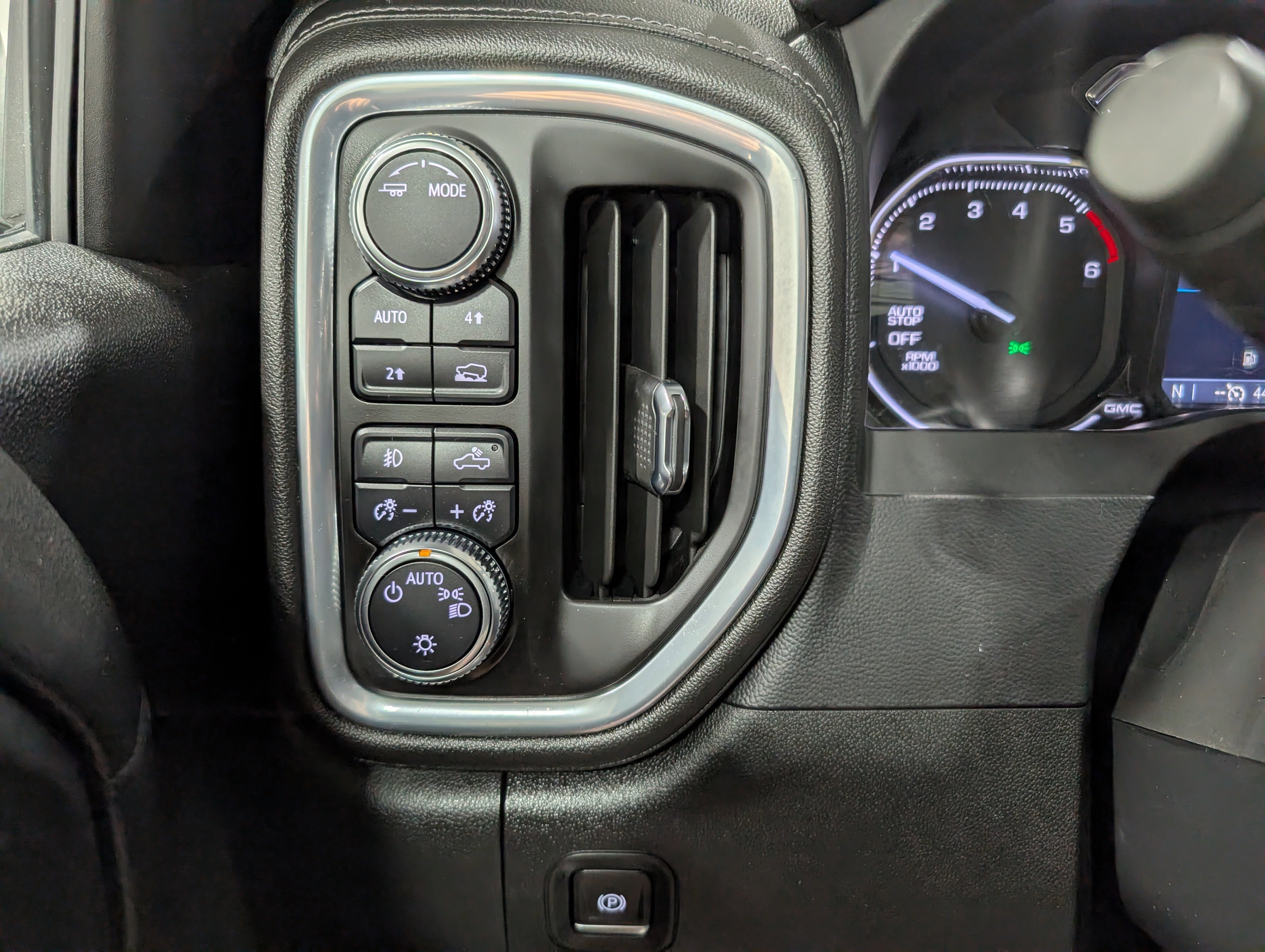 Used 2021 GMC Sierra 1500 Elevation image 21