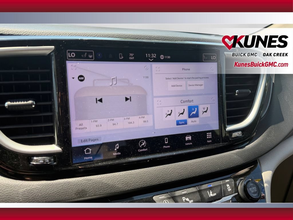Used 2024 Chrysler Pacifica Touring-L FWD image 27