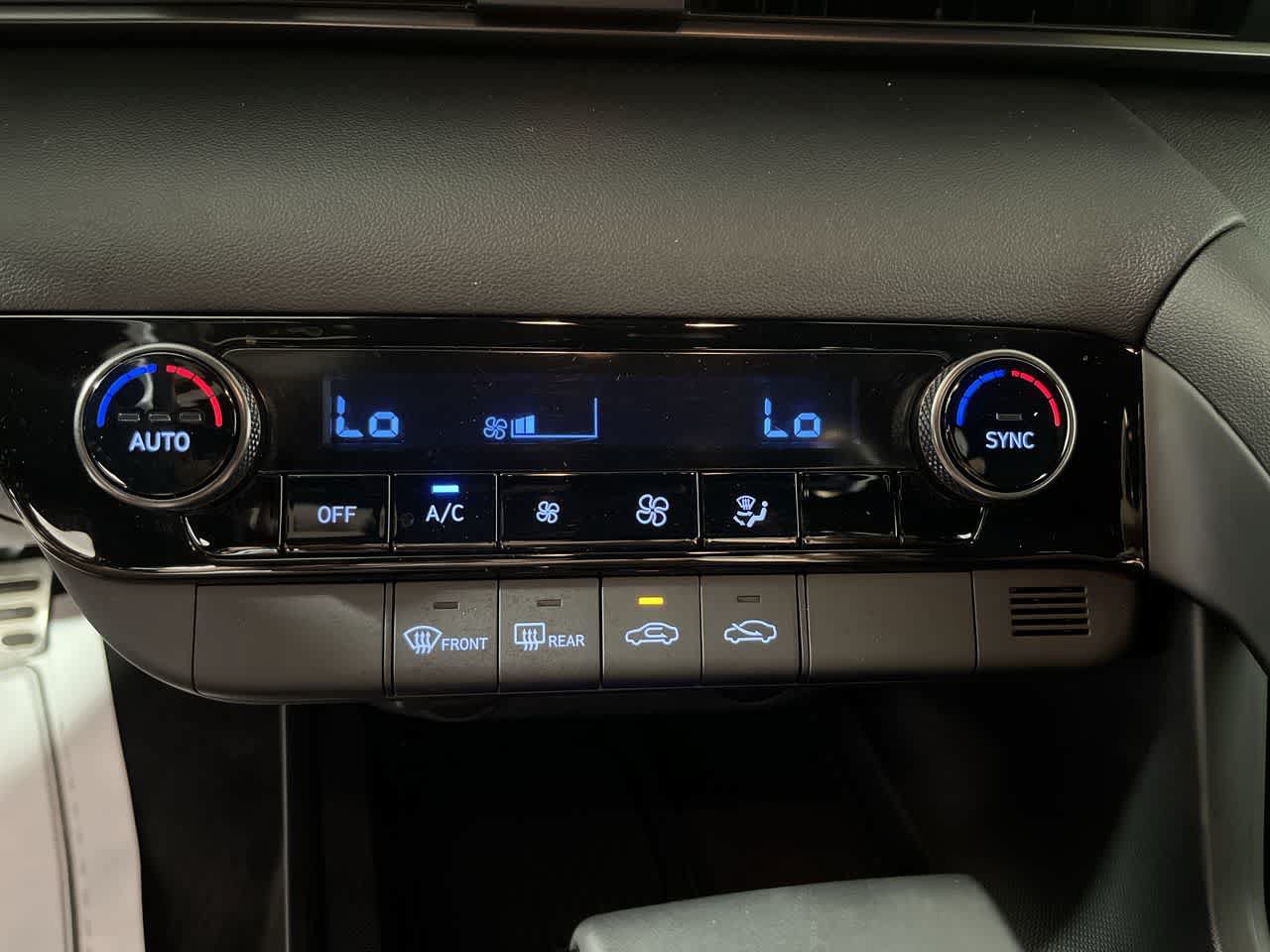Used 2026 Hyundai Elantra Sport FWD image 21