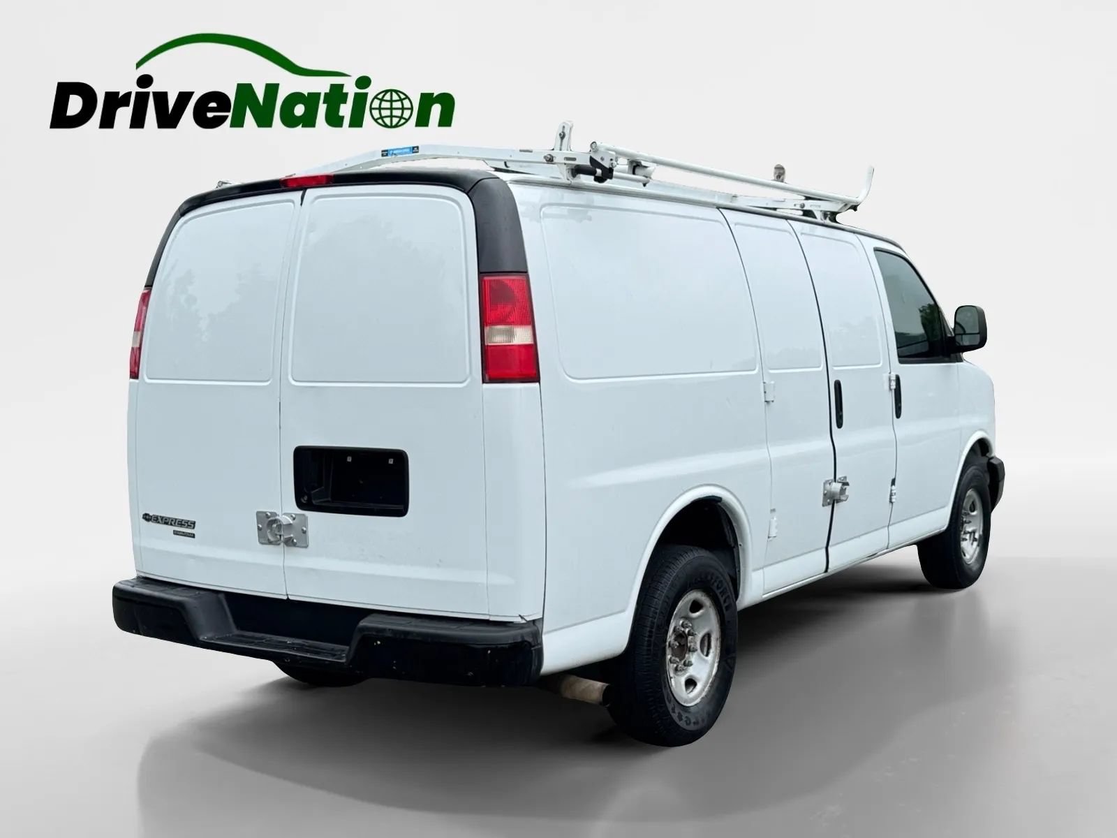 Used 2015 Chevrolet Express 3500 RWD image 5