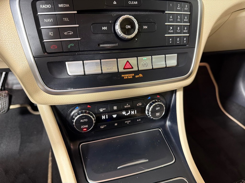 Used 2018 Mercedes-Benz GLA 250 w/ Convenience Package image 17