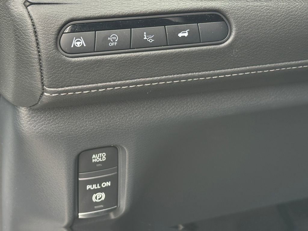 Used 2025 INFINITI QX80 Sensory AWD/4WD image 19