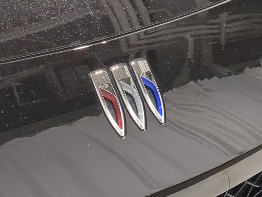 Used 2024 Buick Envista Sport Touring w/ Convenience I Package image 12