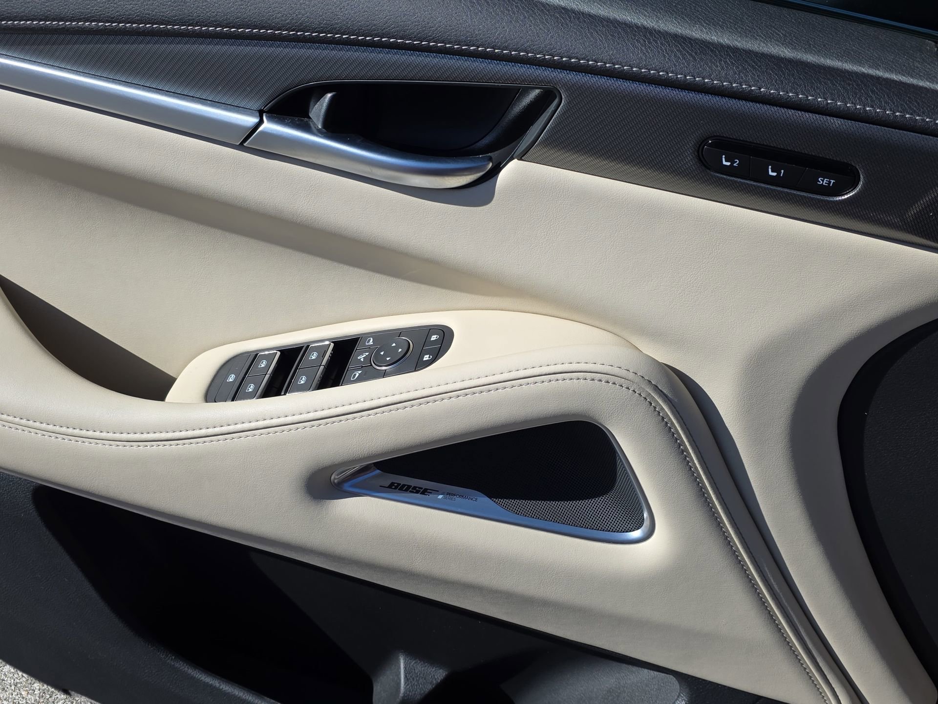 Used 2025 INFINITI QX60 Luxe w/ Cargo Package image 27