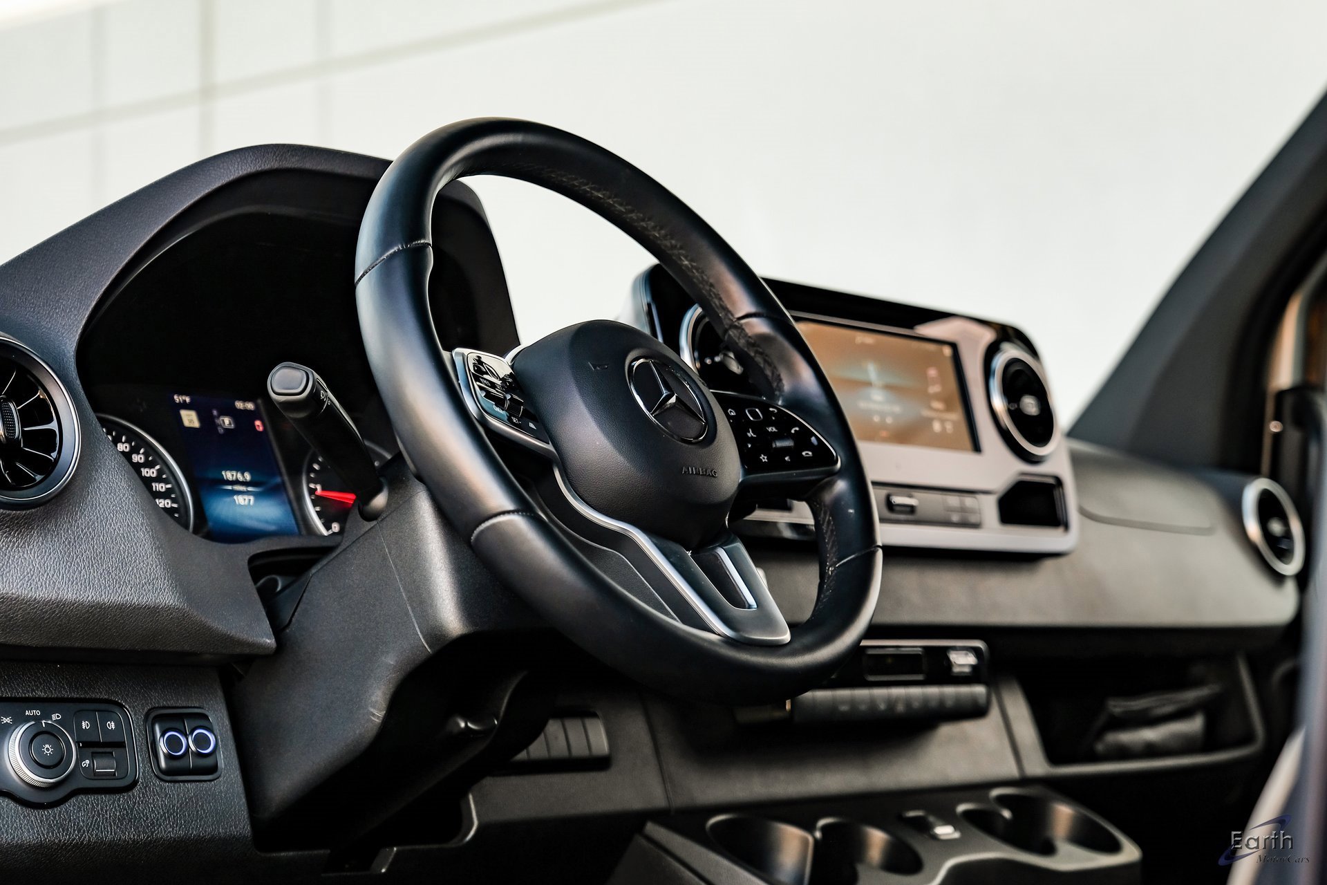 Used 2023 Mercedes-Benz Sprinter 3500 w/ Parking Package image 42